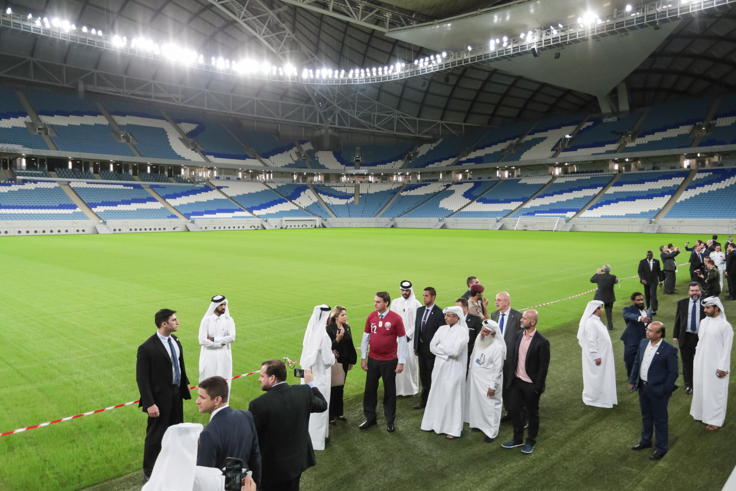 Qatar prohibe venta de cerveza en estadios