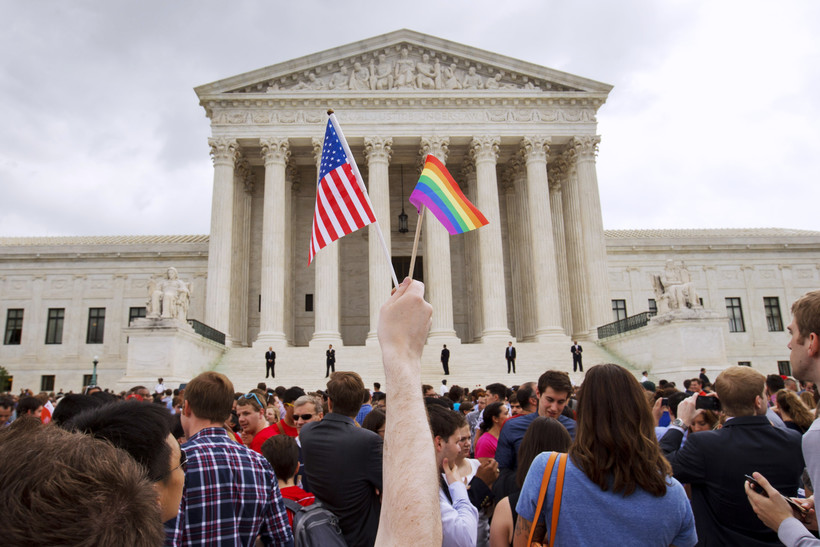 Senado de EE.UU aprueba ley para proteger matrimonio igualitario