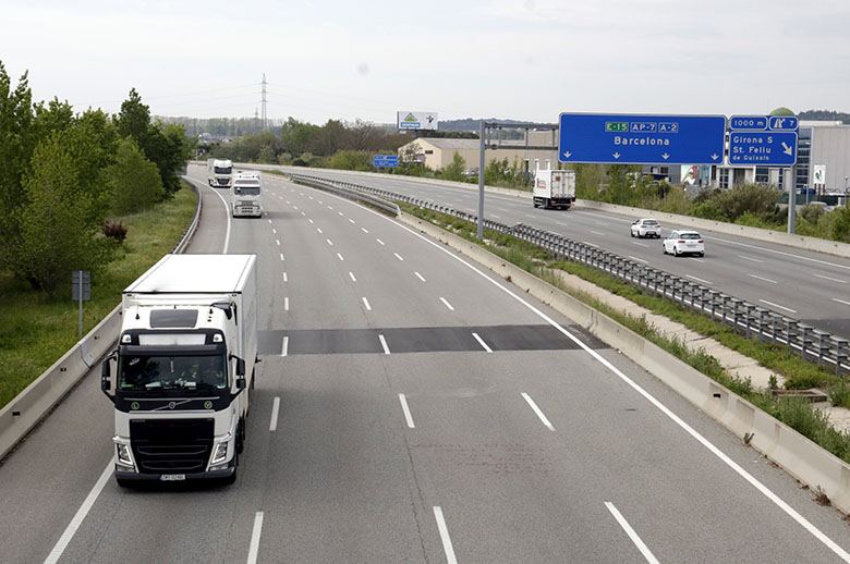 Piden a UE prohibir camiones de combustión para 2035
