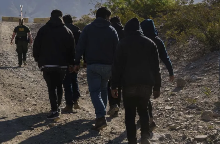 México rechaza medidas antimigrantes de Texas