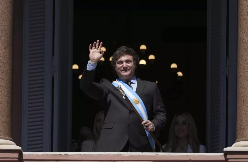 Javier Milei anuncia un fuerte ajuste económico en Argentina