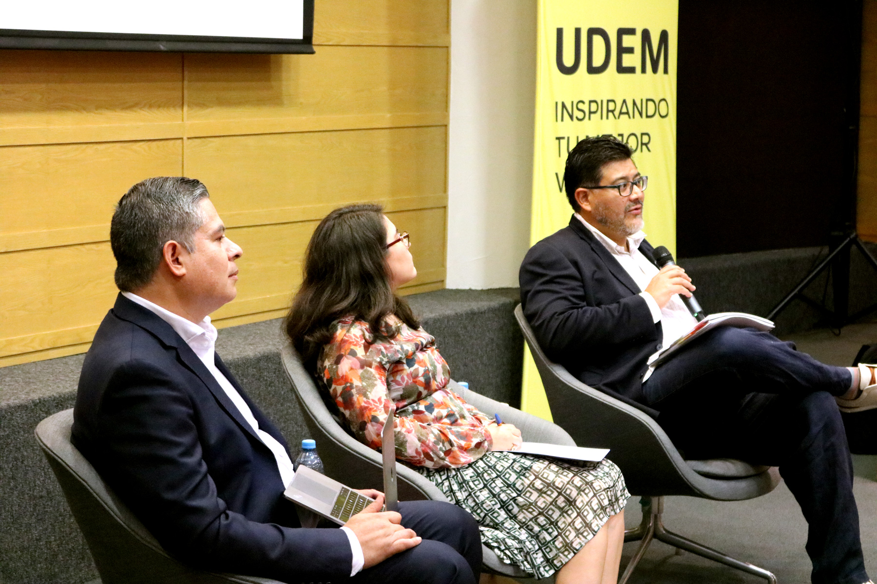 Desconfianza en las instituciones, el reto de la democracia en México