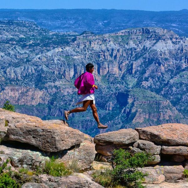 Rarámuris: la historia que los ha llevado a triunfar en maratones del mundo