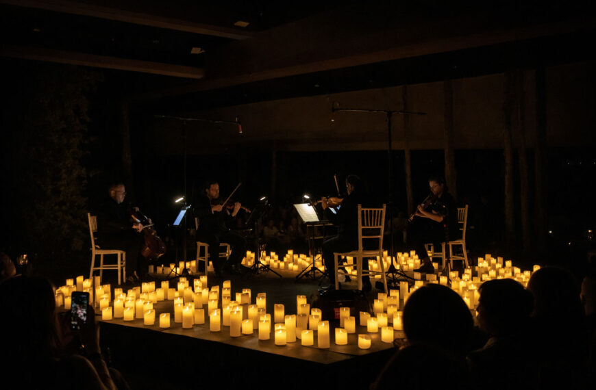 Monterrey rinde tributo a Juan Gabriel con un concierto a la luz de las velas