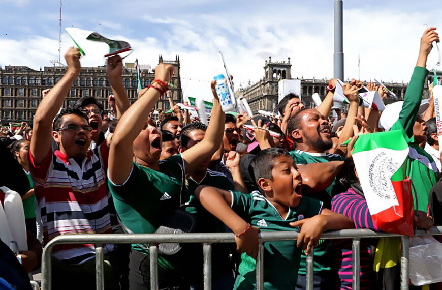 El futbol, además de espectáculo, es un poderoso medio de enseñanza y socialización: Paulina Chavira