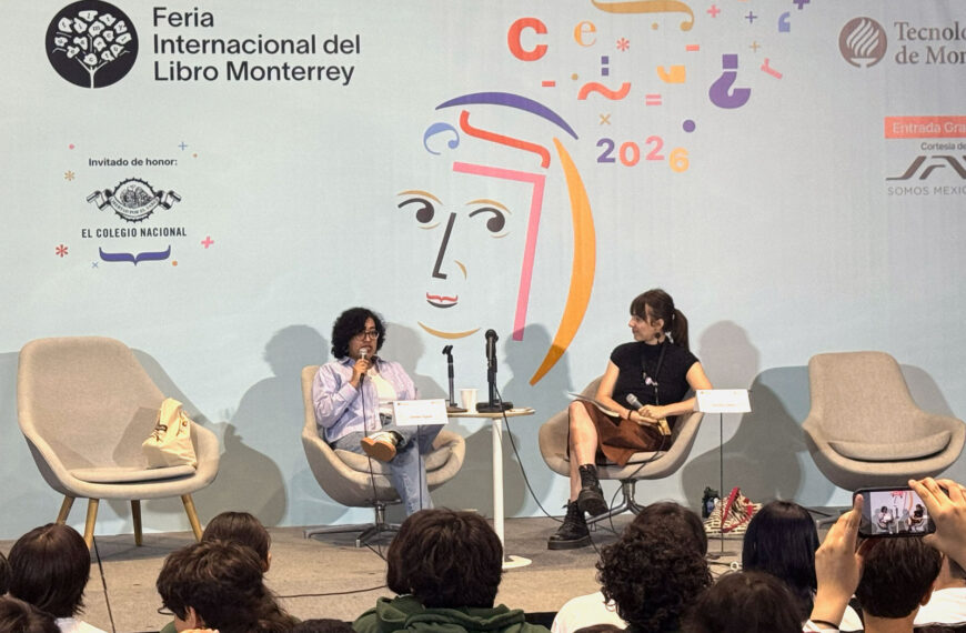 Escritora Jumko Ogata invita a elegir lecturas más diversas y a narrar historias de minorías